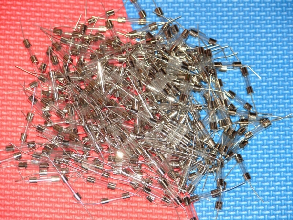 3 Stück 8 A Sicherung mit Pfaden mit Schlitz für Saeco Philips Elektroniken