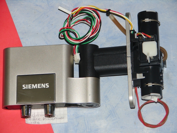 Bosch Siemens EQ7 Kaffeeauslauf in Midnight SIlber komplett