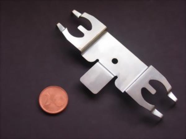 Halter fuer Fuehler + Thermostat am Durchlauferhitzer (Schnelldampf)